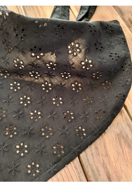 El Yapımı Fisto Pamuklu Kumaş - Dantel Detaylı - Bağcıklı Bandana – Beyaz Üçgen Stil