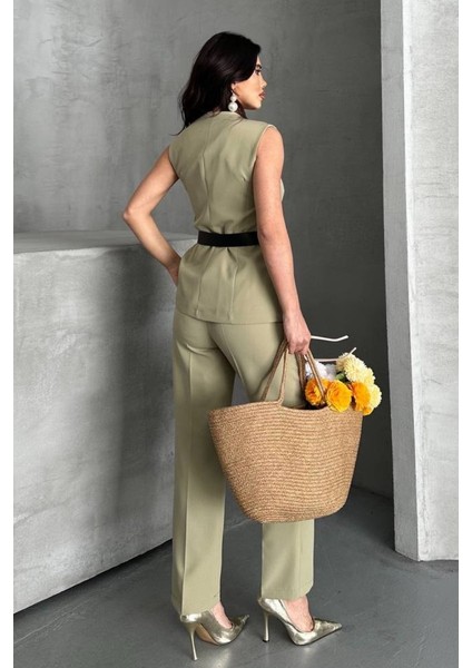 Kadın Ikili Alt Üst Takım Şık Kemerli Düğme Detaylı Bisiklet Yaka Regular Yelek Pantolon Takım