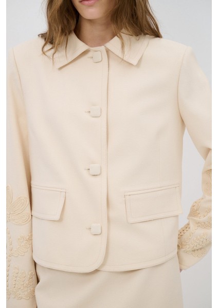 Nakış Detaylı Ceket fiyatları