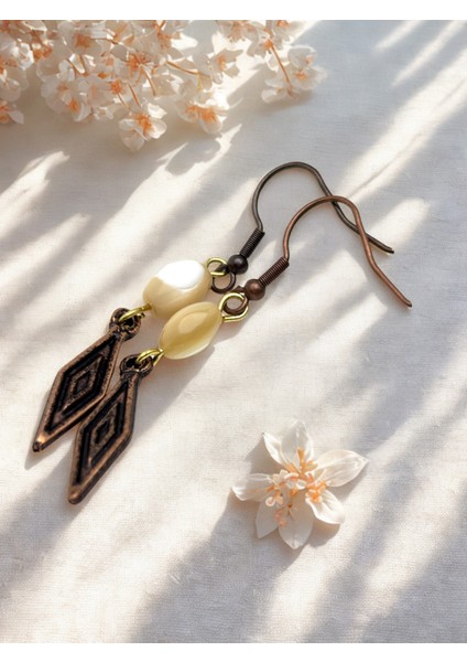 Esmer Taş Küpe 8mm Arpa Kesim – Kancalı Koyu Bakır Zamak Kaplama Geometrik Bohem Küpe 5,5cm indirimleri