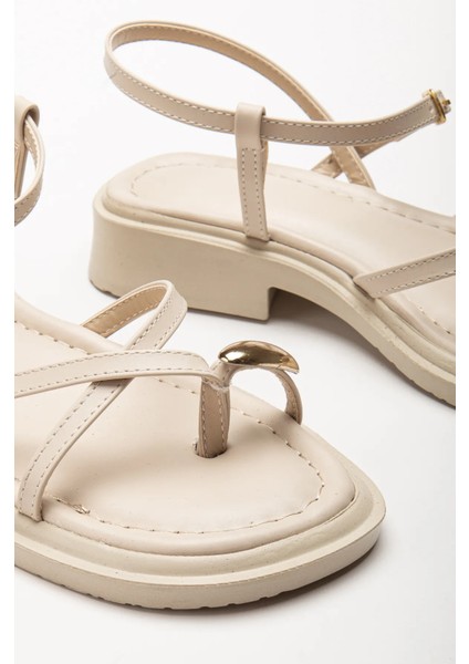 Mat Deri Tek Parmak Yüzük Detaylı Rahat Sandalet Ayakkabı modelleri