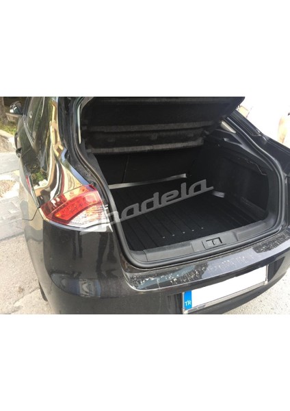 Renault Laguna 3 2008-2015 Arası Uyumlu 3D Kauçuk Bagaj Havuzu