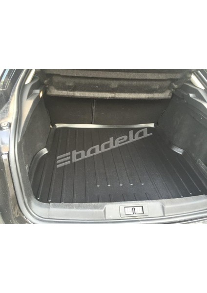 Renault Laguna 3 2008-2015 Arası Uyumlu 3D Kauçuk Bagaj Havuzu