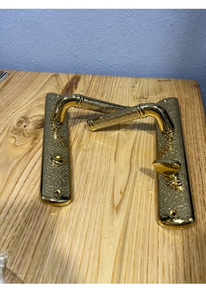 Doğanlar Marka Wc Kapı Kolu Takımı – Altın Renk, Motifli, Kilitli fiyatları