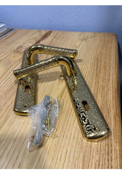 Doğanlar Marka Dekoratif Oda Kapı Kolu Takımı – Altın Renk, Motifli fiyatları