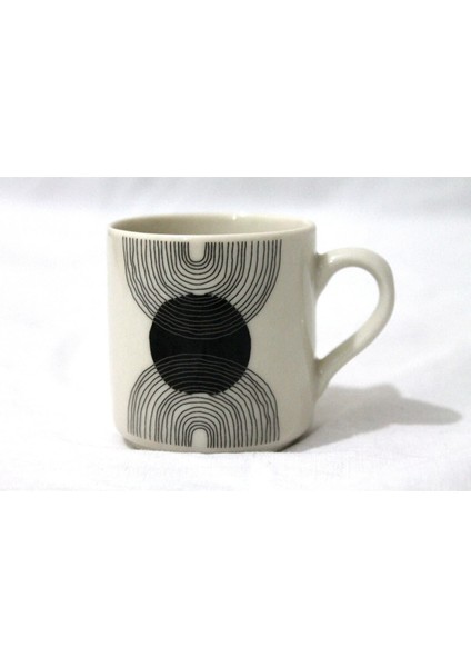 Beyaz Minik Kahve Fincanı, Şık ve Zarif Tasarım