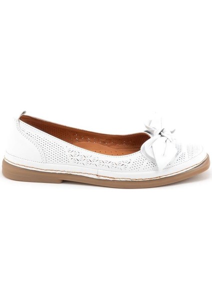 D25YA-300 Fiyonk Detaylı Kadın Deri Babet