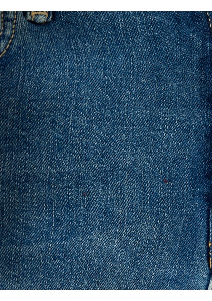 Katlamalı Paça Bermuda Slim Fit Jean Şort