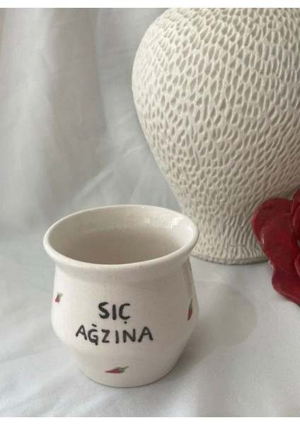 Kırmızı Seramik Fincan, Chilli Biber Detaylı, 90 Ml, Şık ve Zarif Tasarım fırsatları