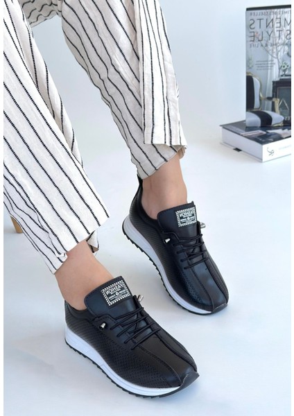 Beyaz Tabanlı Ortopedik Topuk Dikenine Karşı Özel Üretim Bağcıklı Spor Ayakkabı Cilt Siyah Topuk Boyu 1,5 cm fiyatları