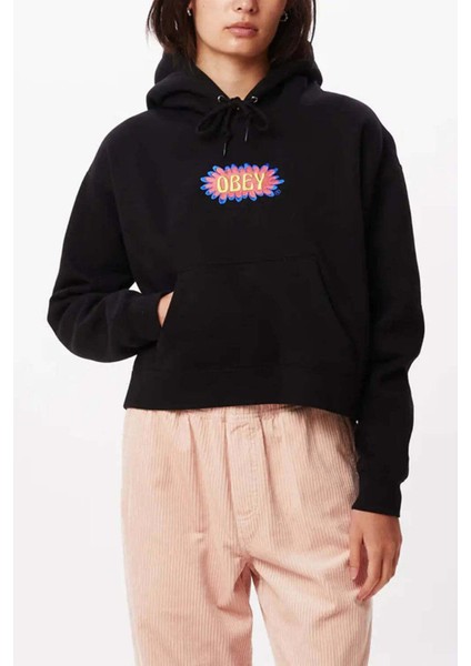 Kadın Nakış Detaylı Cropped Kapüşonlu Sweatshirt – Pamuk Karışımlı Şık Tasarım