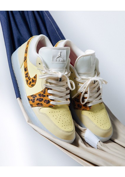 Air Jordan 1 Low 'snkrs Day' Sneaker fiyatları