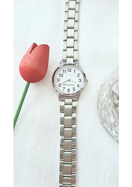 Gümüş Beyaz Rakamlı Retro Kadın Kol Saati modelleri