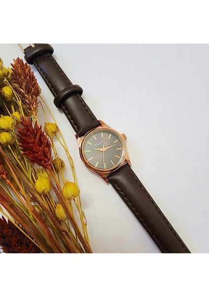 Retro Kadın Kol Saati, Vintage Minimal, Rose Gold Renk, Çizgili Kadran, Koyukahverengi Kordon