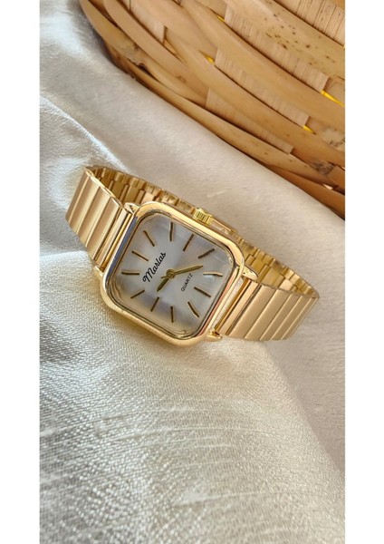 Retro Kadın Kol Saati, Vintage Tasarım, Minimal Tasarım, Gold Rengi Metal Kordon