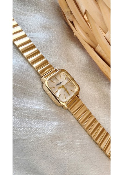 Retro Kadın Kol Saati, Vintage Tasarım, Minimal Tasarım, Gold Rengi Metal Kordon modelleri