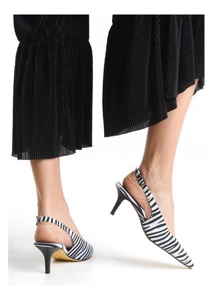 Kadın Crts Zebra Desenli Arka Açık Stiletto Ayakkabı fırsatları