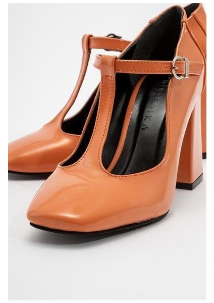 Kadın Omr Turuncu Rugan Kalın Topuklu Ayakkabı fiyatları