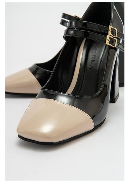 Kadın Ant Siyah-Bej Rugan Kalın Topuklu Bantlı Ayakkabı