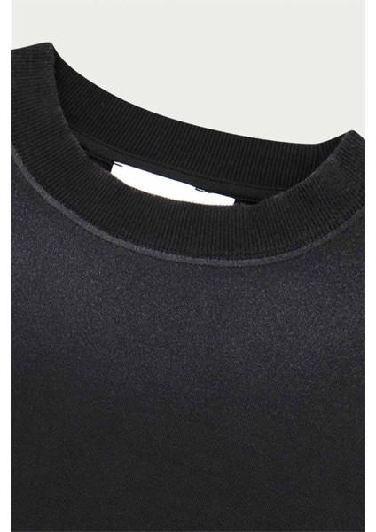 August Dry Jersey T-Shirt - %100 Organik Pamuklu, Rahat Fit ve Özel Işlemeli Tasarım fiyatları