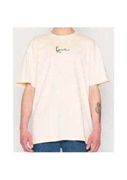 Beige Renkli Small Signature Essential T-Shirt - Erkekler Için Şıklık ve Konfor