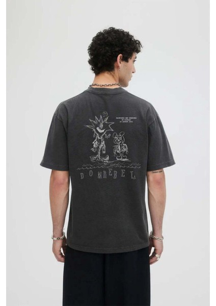 Comic Kick T-Shirt - Rahat Kesim, Önde Karakter Baskısı ve Vintage Yıkama Işlemli fiyatları