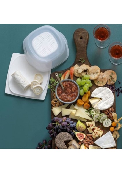 Kahvaltı Seti Orta Boy Peynir Dünyası ve Tereyağlık ile Keyifli Başlangıç fırsatları