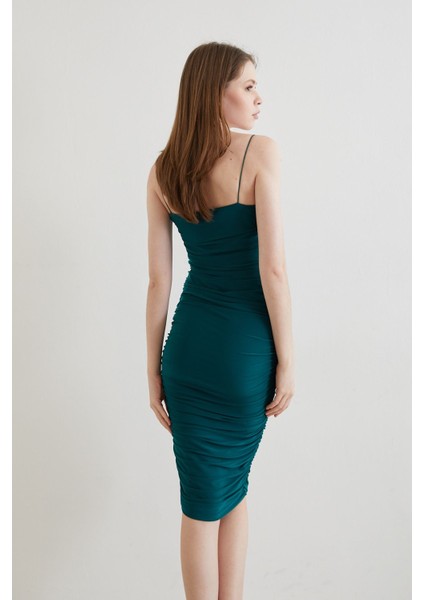 Ip Askılı Büzgülü Elbise-Zümrüt Yeşili fırsatları