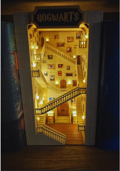Harry Potter Işıklı Kitap Bölmesi Gece Lambası
