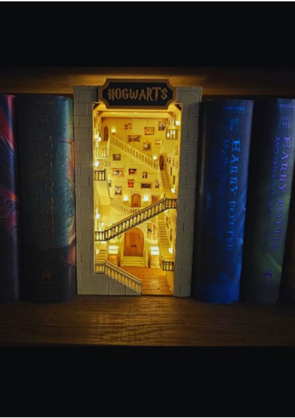 Harry Potter Işıklı Kitap Bölmesi Gece Lambası modelleri