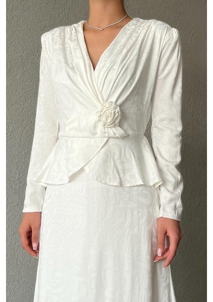 Ekru Pile Detaylı Kruvaze Elbise modelleri