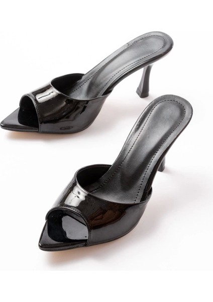 716 Siyah Rugan Sivri Burunlu Topuklu Kadın Terlik modelleri