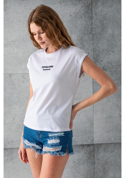 Kadın Bisiklet Yaka Baskılı Pamuklu T-Shirt Beyaz - 925010 modelleri