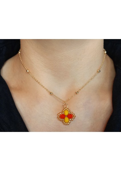 Galatasaray Sarı Kırmızı Kristal Taşlı Van Cleef Model Kolye, Maç Aksesuarı, Galatasaray Aksesuarı, Altın Kaplama Yonca Kolye, Yonca Kolye, Galatasaray Kolye, Van Cleef Taraftar Kolye fırsatları