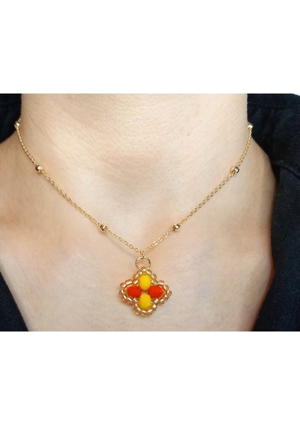 Galatasaray Sarı Kırmızı Kristal Taşlı Van Cleef Model Kolye, Maç Aksesuarı, Galatasaray Aksesuarı, Altın Kaplama Yonca Kolye, Yonca Kolye, Galatasaray Kolye, Van Cleef Taraftar Kolye indirimleri