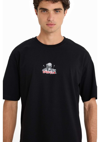 %100 Pamuk Deadpool Boxy Fit Rahat Kesim Bisiklet Yaka Sırt Baskılı Kısa Kollu Tişört E9291AX25AU modelleri