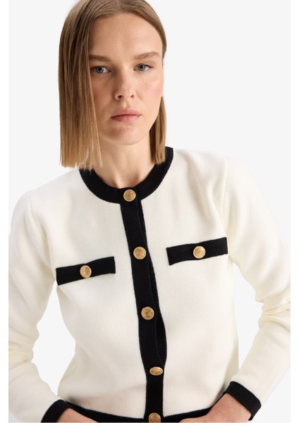 Regular Fit Bisiklet Yaka Düğmeli Triko Hırka C1482AX25AU fırsatları