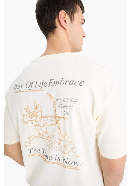 %100 Pamuk Boxy Fit Rahat Kesim Bisiklet Yaka Sırt Baskılı Kısa Kollu Tişört F1093AX25AU