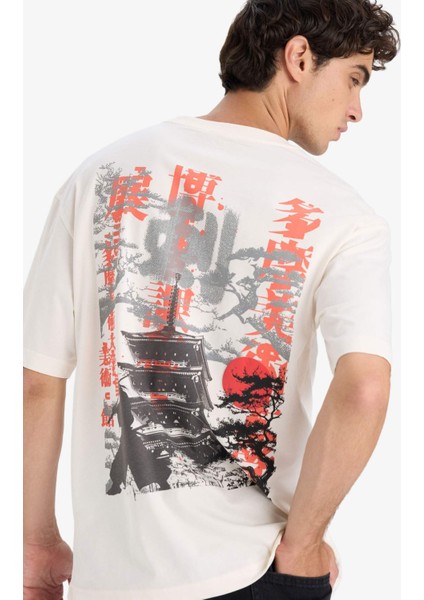 %100 Pamuk Regular Fit Bisiklet Yaka Sırt Baskılı Kısa Kollu Tişört F8906AX25HS