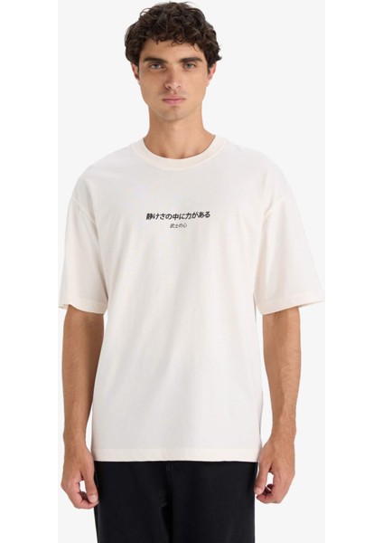 %100 Pamuk Regular Fit Bisiklet Yaka Sırt Baskılı Kısa Kollu Tişört F8906AX25HS modelleri