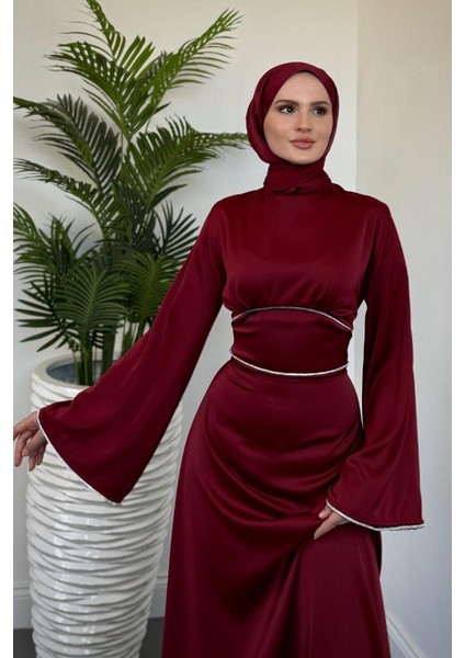 Vlasi Kolu ve Beli Baget Taşlı Saten Abiye Bordo modelleri