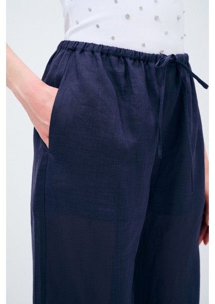 Bağcık detaylı pantolon fırsatları