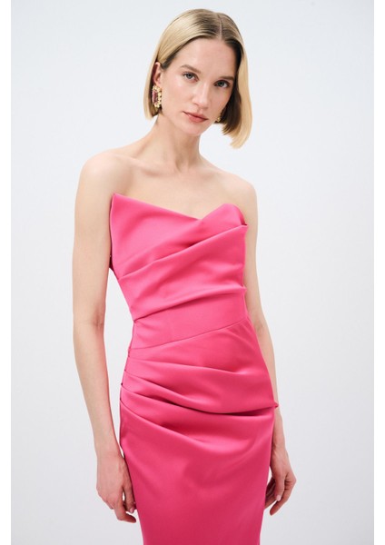 Mert Aslan Pileli Uzun Elbise fiyatları