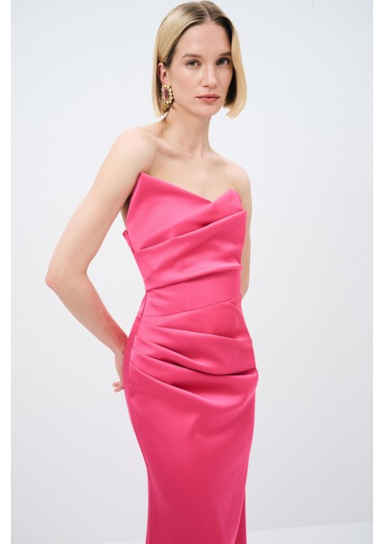 Mert Aslan Pileli Uzun Elbise fırsatları