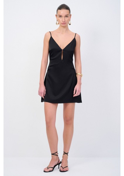 Moda Tutkusu Askılı Mini Elbise