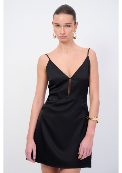 Moda Tutkusu Askılı Mini Elbise