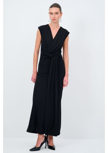 Bağlama Detaylı Kolsuz Uzun Elbise