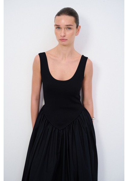 Moda Tutkusu Bedeni Triko Poplin Elbise fiyatları