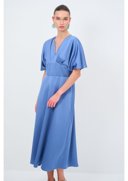 V Yaka Elbise indirimleri