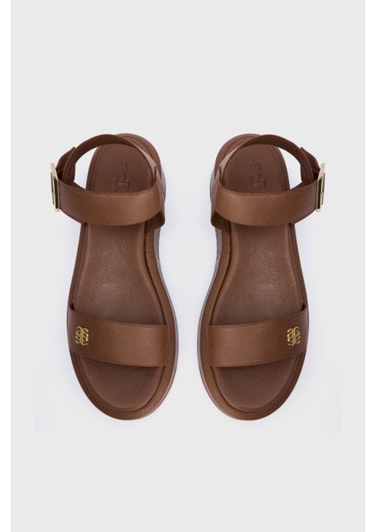 Deri Geniş Bantlı Logolu Sandalet modelleri